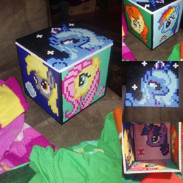 AprilFrench40's tweet image. Dean from #supernatural, #joker and a 1 square foot box of #mylittleponies.  I would love suggestions, who should i make after the one im working on now?