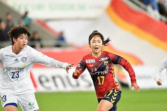 サッカーダイジェスト Twitter પર 韓国のビーナス イ ミナの力量はどれくらい なでしこリーグへの適応度は サッカーダイジェストweb T Co Gdeszanimo イミナ Leemina イ ミナ Inac神戸レオネッサ Inac 女子サッカー 韓国代表 Korea 岩渕