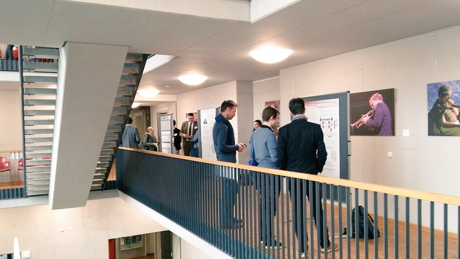 Conf_DigiHD18's tweet photo. Besuchen Sie auch in den heutigen Pausen die Posterausstellung in der Galerie der oberen Geschosse. #DigiHD18 https://t.co/6M09C6RIGc