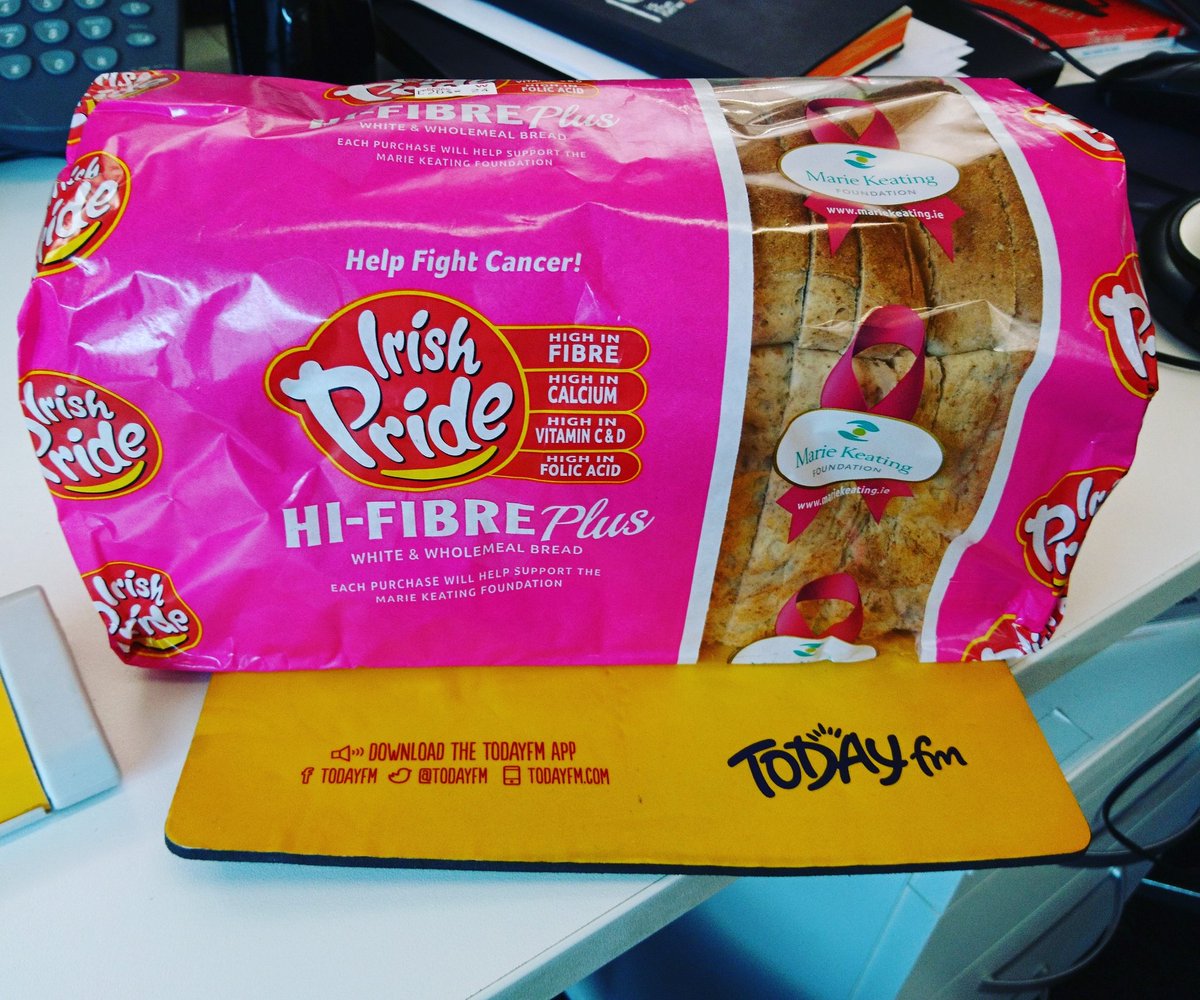 The_Abbeytonian's tweet photo. A big thank you to Edward Barry, Suzanne Murphy, and all the gang from @irishpridebread for the goodies today. They're working in partnership with the @MarieKeating to help raise funds to fight cancer. The bread is yum! ๐ ๐๐ผ ๐ @TodayFM #pickpink #deliciousdifference #todayfm https://t.co/BiTXZHWALl