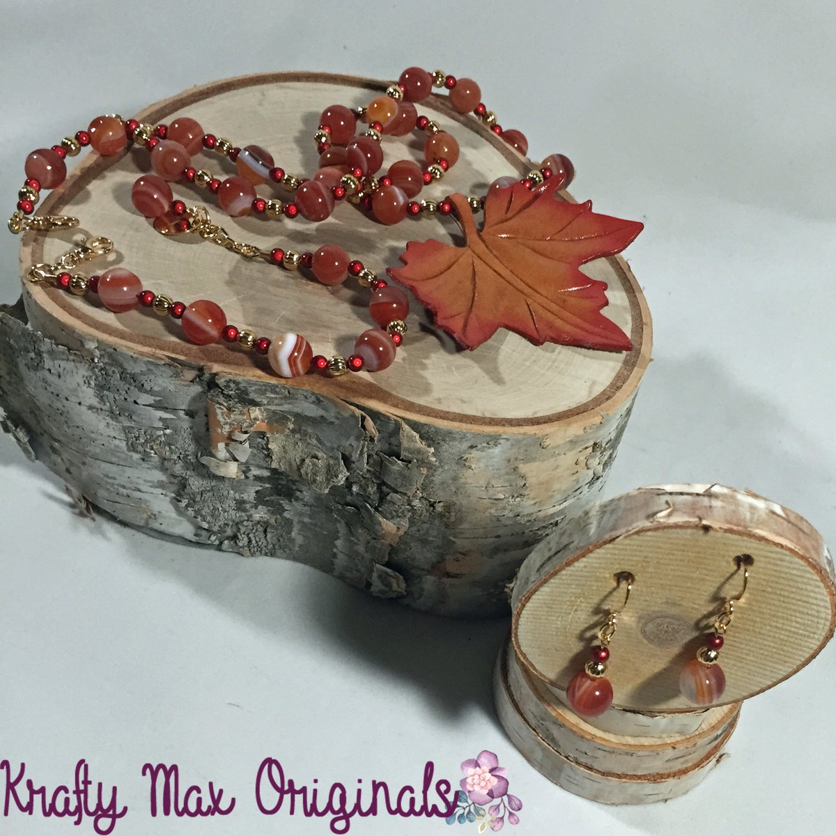 KMDESTASH's tweet image. Leather Leaf 3 Piece Set (Discounted to $26) kraftymax.net/shop/leather-l… #handmade #jewelry #supporthandmade #handmadelove #jewelrydesigner #jewelryart #uniquejewelry #handcrafted #kraftymax #kmax #leather #leaf #necklace #earrings #gemstone #fall #orange #gemstone #bracelet