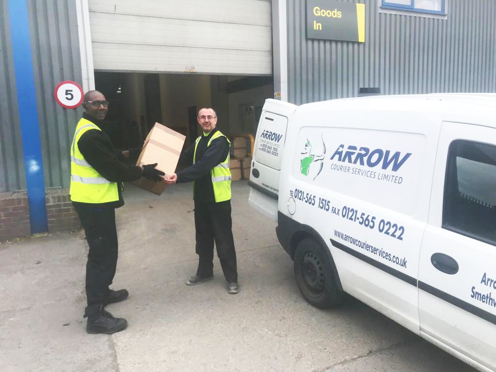 Another happy customer with their EARLY delivery! Well done Matthew! #happycustomer #jobsatisfaction #delivery #DriveToArrive #DriveSafe #wheelsofindustry #earlydelivery #urgent #rushjob #cargo #freight #deliverydriver #CustomerService #arrow #arrowflyer