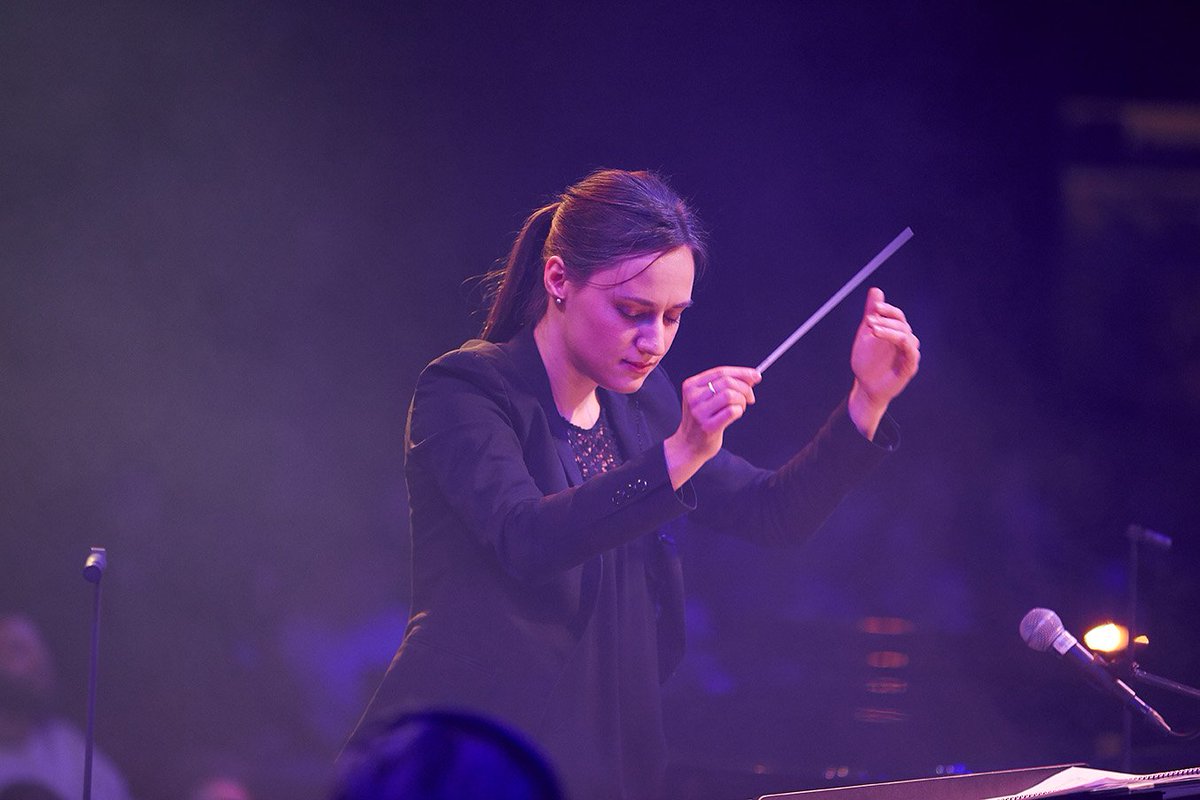 🔥🔥🔥 ça sera le feu sur @France4tv lundi soir à partir de 23h10 avec la rediffusion de #HHSymphonique saison 2! Adami x <a href="/mouv/">Mouv'</a> x <a href="/PhilharRF/">Orchestre Philharmonique de Radio France</a> 🔥🔥🔥