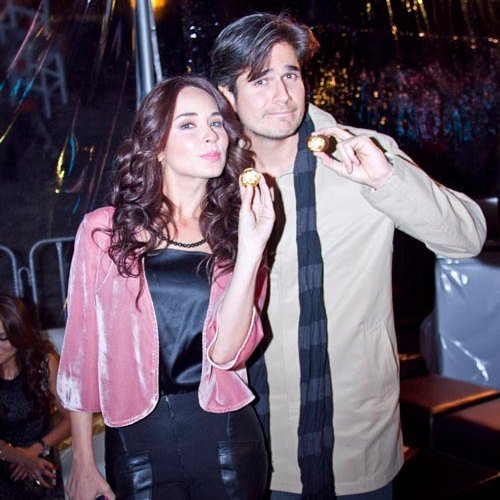 Arenaticas's tweet photo. @ElAguila_Gomez Que tal esa Bella Pareja @DanArenas @adriana_louvier para protagonistas, de su nuevo #Proyecto. Seria un Êxitazo con eses Actorazos. Piensalo👊 https://t.co/dknUVjWSKV