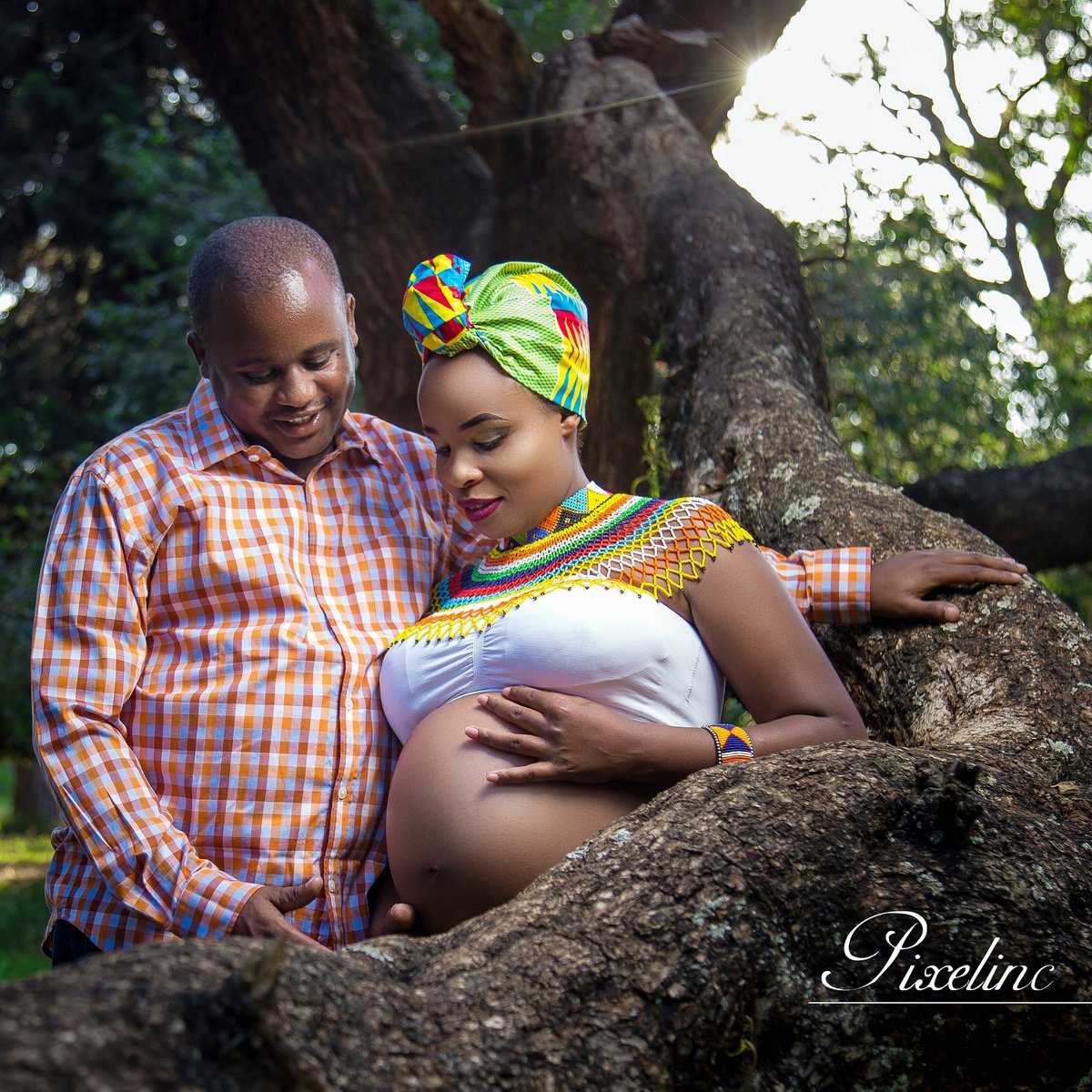 ScottSamir1's tweet photo. #babybump #african #newlife #fashionphotography #editorialphotography #kenya #pixelinc https://t.co/WZx8s4efS3
