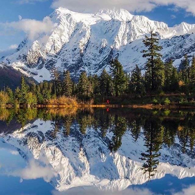 WaterPix's tweet photo. Happy #worldwaterday everyone!! Take a look at Mount Baker in Washington, USA 😍 📸: @zulfthewolf #waterpix https://t.co/fCBtvLhPUA https://t.co/4PhT3DSWYb