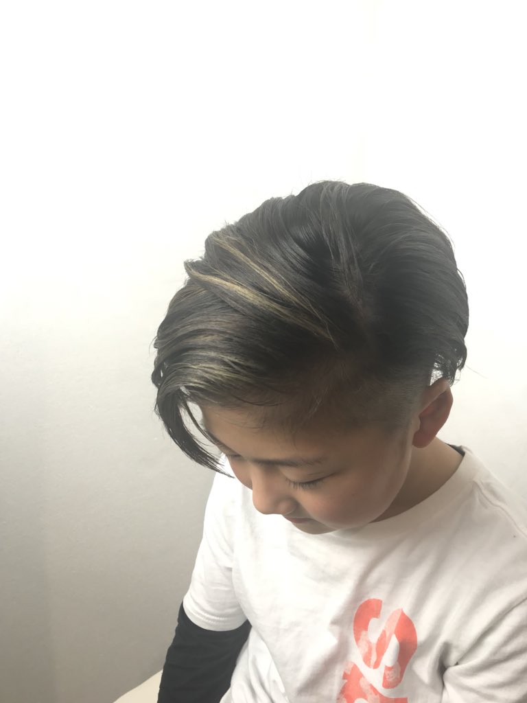 Uzivatel 渋谷 脩馬 Na Twitteru ちょっと短くしたよ メッシュも少し キッズ Kids Hair 髪型 男の子 メッシュ Color Newhair ヘアースタイル Hairstyle