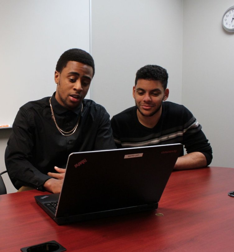 UWaterloo's tweet image. “Being an EDGE ambassador has been one of my best experiences!”

Today, we’re excited to present Aaron Cole, a third-year student completing his work-intergraded learning term at #UWaterloo as an EDGE Ambassador.  ow.ly/rSN830j658L #CoopWeek #WILWeek #HireStudents