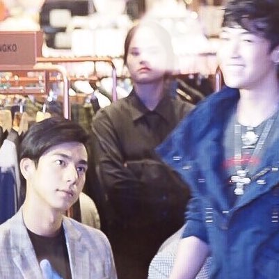 Invisible_BxM's tweet photo. ‘ รูปคู่ที่ไม่มองกล้อง แต่ต่างมองกัน ‘🙊

 #ไบร์ทมิวซ์ https://t.co/uWED4NNlhc