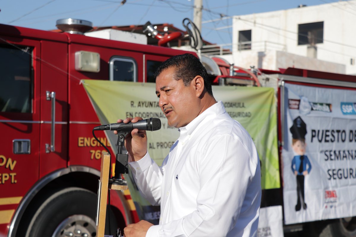 ModestoAlcalaOf's tweet photo. Dimos arranque al Operativo Semana Santa Segura 2018, con la finalidad de brindar a los maderenses y a nuestros visitantes la mejor atención durante el periodo vacacional.
#UnPasoMásHaciaElProgreso #FuerteCoahuilaEs
@mrikelme  @GobDeCoahuila https://t.co/ie5n2rwX1U