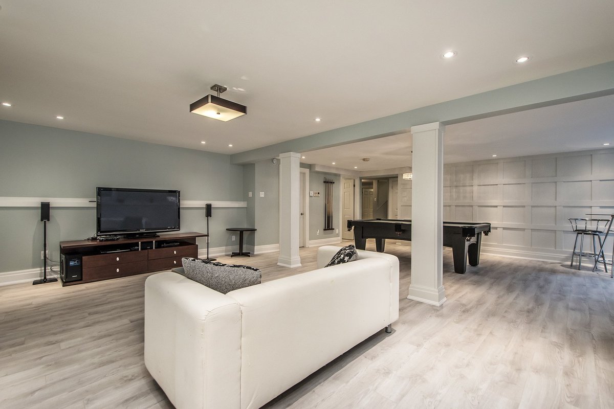 erika_proctor's tweet photo. My open house this Sunday is this stunning home! 127 Peregrine in Bedford. Visit my website for details: https://t.co/RxYKw9IQUB #luxuryhome #stunning #realestate #eaglewood #bedford #highend #tophomes #hrm #liveherenow #fabulous #houses #renovated #moveinready #invest https://t.co/SsHnHG9P8S