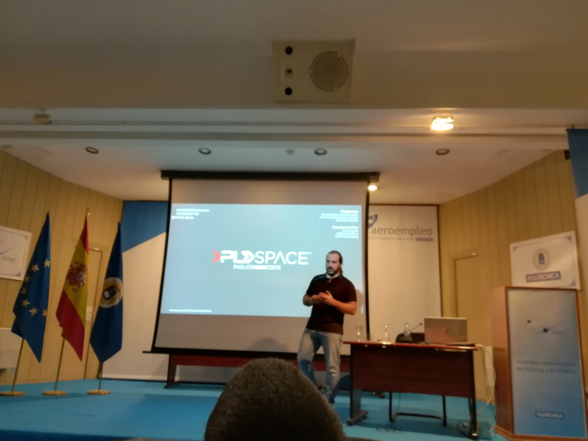 LEEMUPM's tweet photo. Hoy nos ha visitado Eleazar, uno de los fundadores del LEEM @PLD_Space @aeroespacialUPM @ETSIAE @Aero_Empleo https://t.co/HpYFQ9UPup