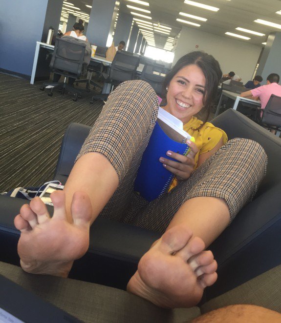WWFeetlovers's tweet photo. #publicsoles #librarysoles #longtoes #worldwidefeetlovers
@RetweetFeet @wantgirlsfeet @inatrance4feet2 @K_Loves_Feet @bassshake @boinkyballs @dfl191 @ShawnMcClinton @Coach0302 ✨✨✨✨✨✨ https://t.co/mBjoE13EKt