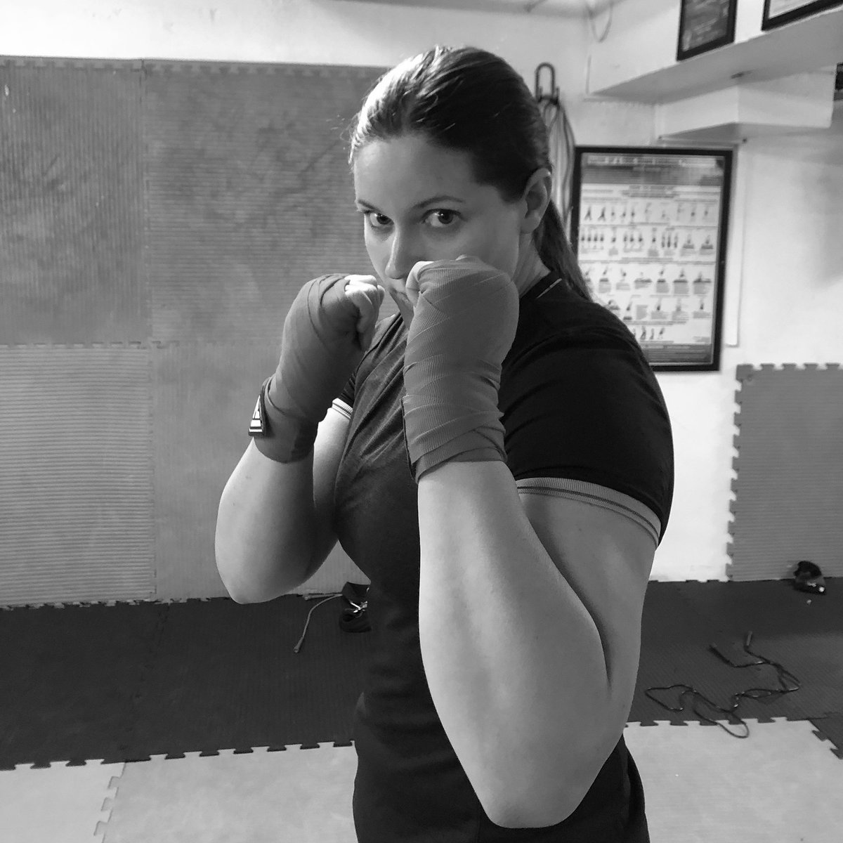 PartnerBoxing's tweet image. Show your support to Ellen Emes from @NewVoiceMedia  tonight by donating to her page: ow.ly/dGBI30j5R0o #PartnerBoxing #Charity #Fundraising