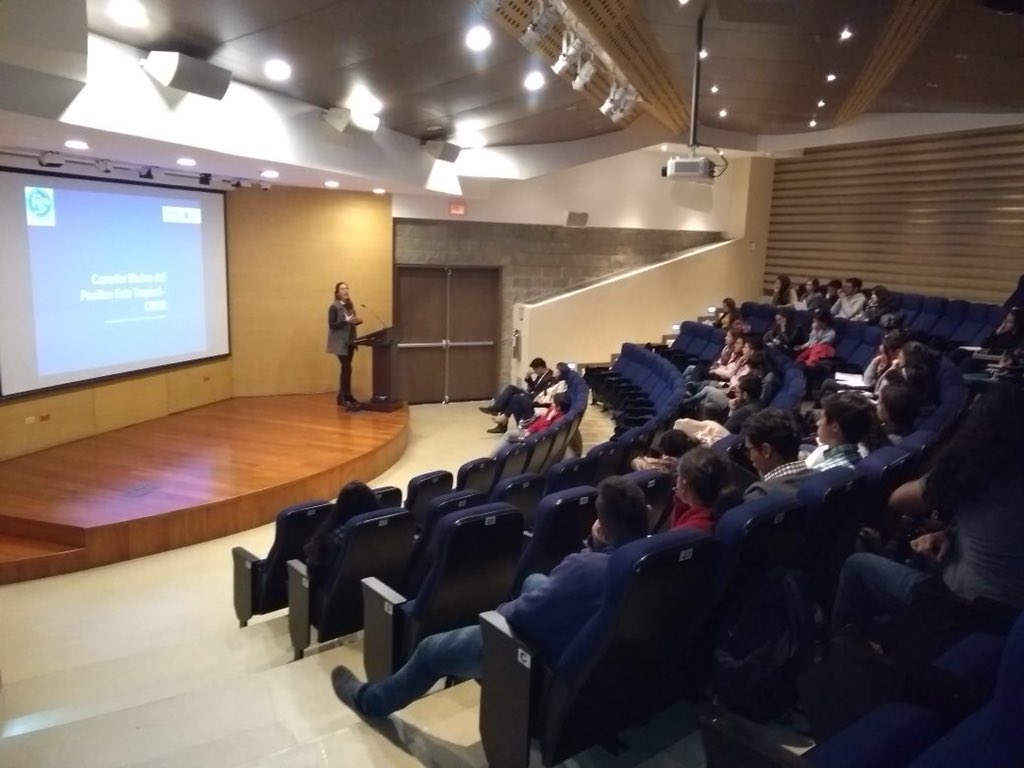 Nuestra asesora en Ecosistemas Estratégicos del Pacifico en el #DíaMundialdelAgua presentando la importancia del #CMAR y reconocernos como #somospacifico