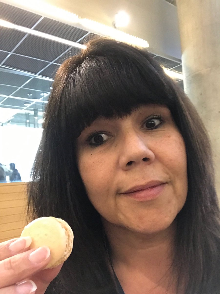 MrsDMays2's tweet photo. You know it's a good conference if you get macaroons with lunch!! 🙌🏻 #GTSTEAM2018 https://t.co/Bidqi217IF