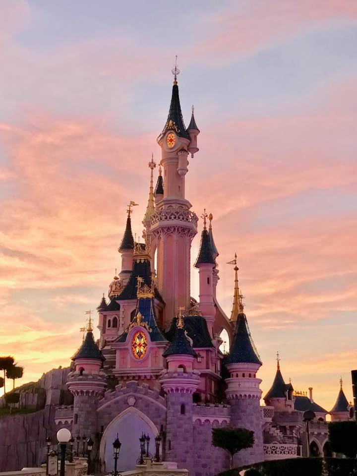 ellaesdect's tweet image. Si te centras en lo que tienes atrás, no podrás ver lo que tienes delante.