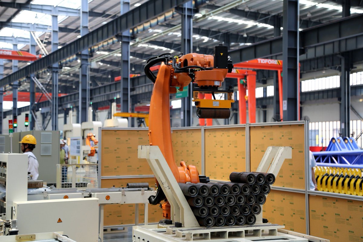 TidforeGroup's tweet photo. #TIDFORE's #IntelligentManufacturing production process incorporates a variety of #robotics, from #Precision work to large-scale #Welding https://t.co/Co4n9HIrxq