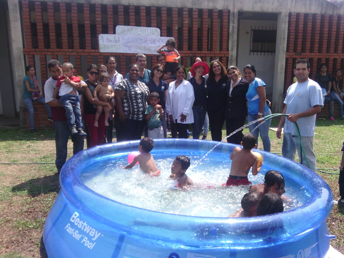 Gimkana y Piscinada en el Cdi Valencia en el marco del día del Síndrome de Down <a href="/JauaMiranda/">Elías Jaua</a>