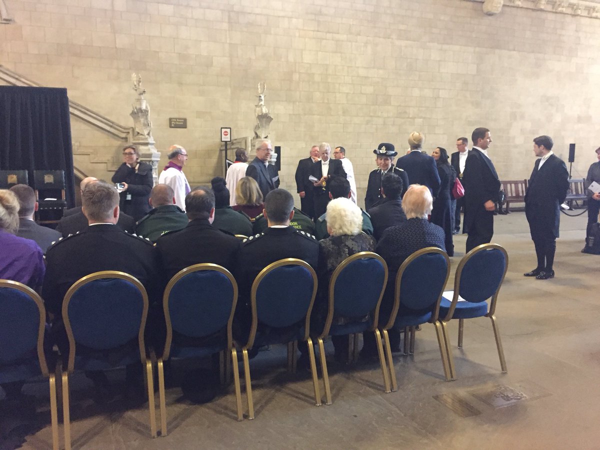 Annareporting's tweet photo. Preparations take place for a memorial service to those who died in the #WestminsterTerrorAttack at Westminster Hall. More @BBCRadioLondon https://t.co/UZ9jYAvGP3