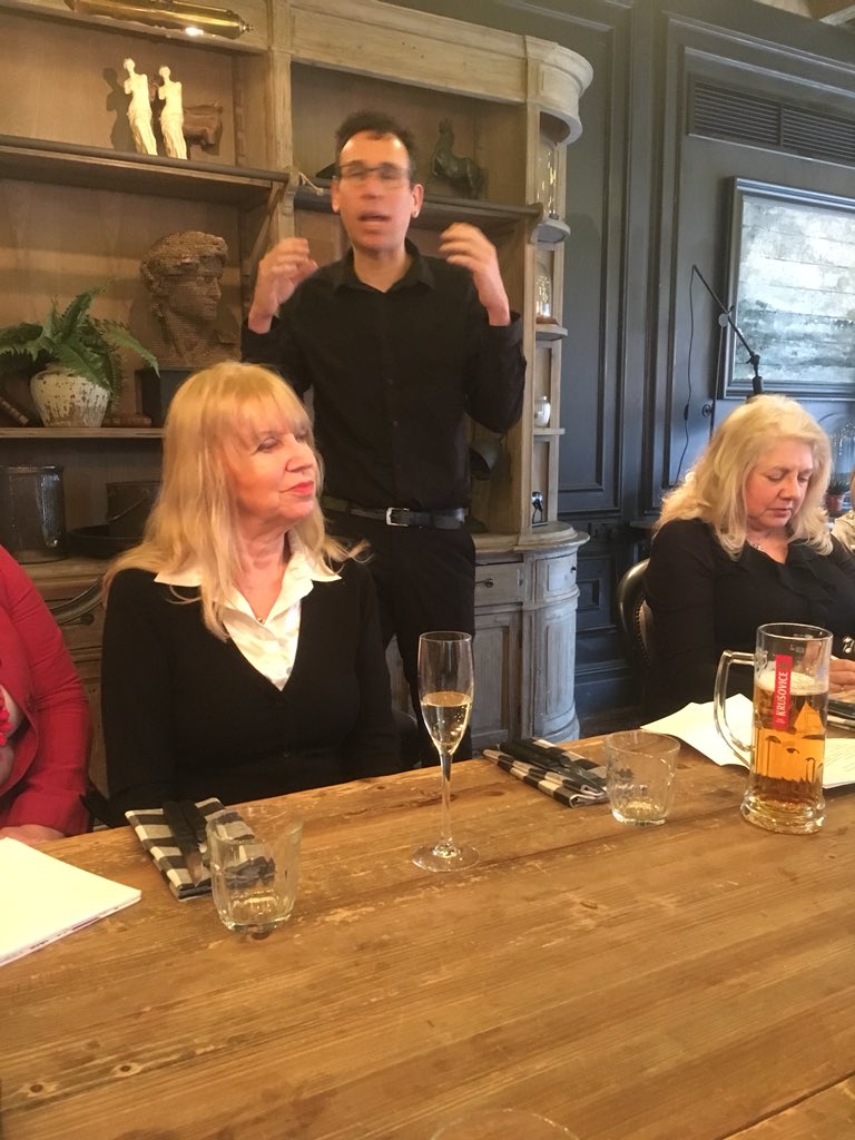 VintageTs's tweet photo. In #Manchester @SueRFrance #creativeconnecting in #Cheshire with @altrinchamhq learning more about #socialmedia https://t.co/mdCMNv6GS5