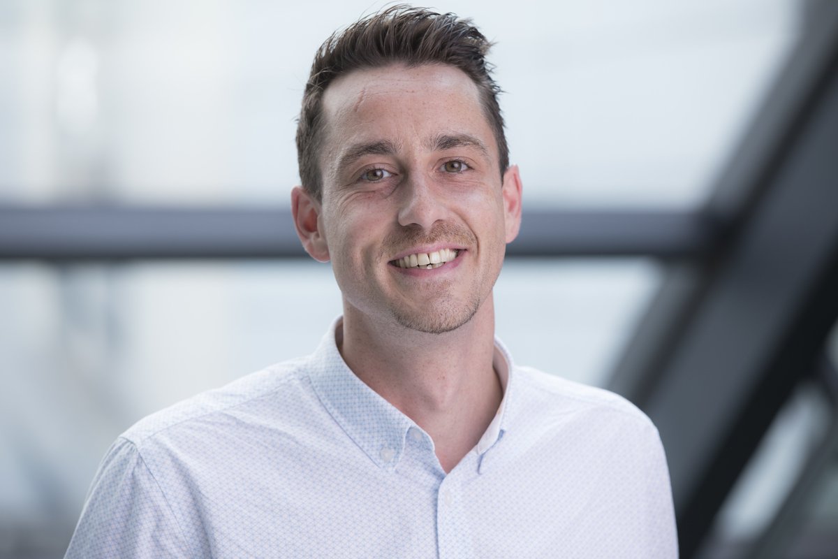 TechAtBloomberg's tweet photo. Senior scientist @EdgarMeij keynotes #NewsIR18 @ECIR2018 next Monday 3/26 at 9:35 AM. He'll discuss "#AI & Automated #News: Implications on Trust, Bias, & Credibility" in relation to #NewsSearch and Recommendations & #SentimentAnalysis https://t.co/NJxTzXau4Q #ECIR2018 #NLProc https://t.co/4fgvAR7EdX