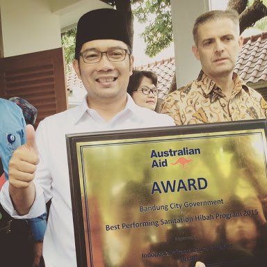 IrfanBurhan6's tweet photo. Selalu mendapatkan prestasi yang gemilang... inilah calon pemimpin Jawa Barat yang saya Dukung...
Mana Prestasi calon pemimpin mu...
#Jabarbersyariah
@syaikhu_ahmad
@MayjenSudrajat
@uuruzhan
@dedi_mizwar
@ridwankamil
@DediMulyadi71
@zarazettirazr
@hasanah_jabar
@PemimpinMilenia https://t.co/iE9MtXxRmg