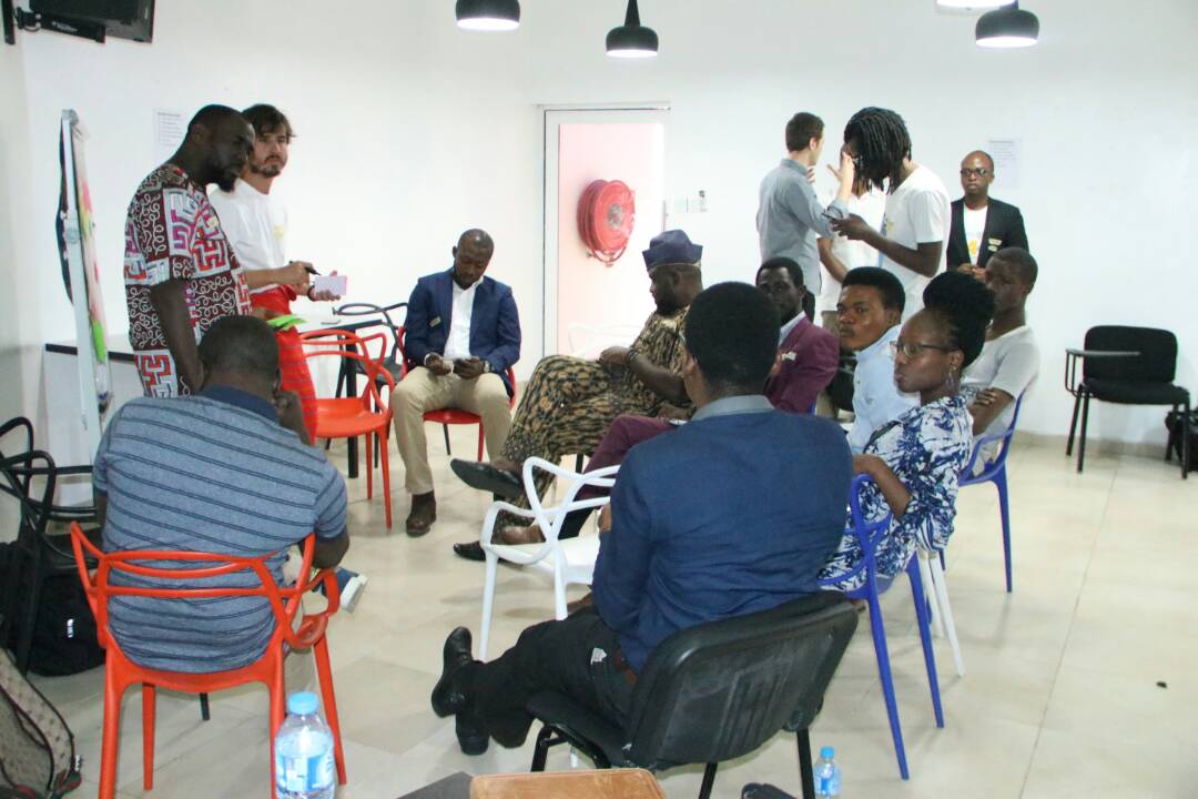 sopeolaosebikan's tweet photo. Challenges properly documented 
Solutions coming soon
#Helpthemtohelpyou
#WorldWaterDay 
#I4policy 
#policyhackathon
#policyhackathonabuja https://t.co/bmWKjbc7rG