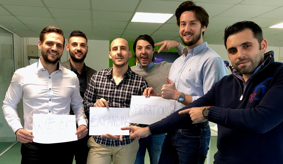 FireleadsGroup's tweet photo. Quel plaisir d'accueillir #yanndarwin en tant que membre du conseil chez #fireleads ! Investisseur et Formateur de renom, merci Yann de nous accompagner dans la digitalisation et le développement stratégique de l'entreprise. BIENVENUE YANN :) #teamrentable https://t.co/1rKiTmS4nS https://t.co/mO4R74wEde