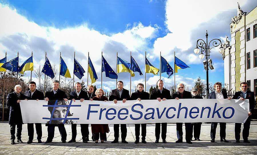 В этот день ровно 2 года назад Савченко была приговорена к 22 годам в России, а только что была задержана в Киеве. #FreeSavchenko!