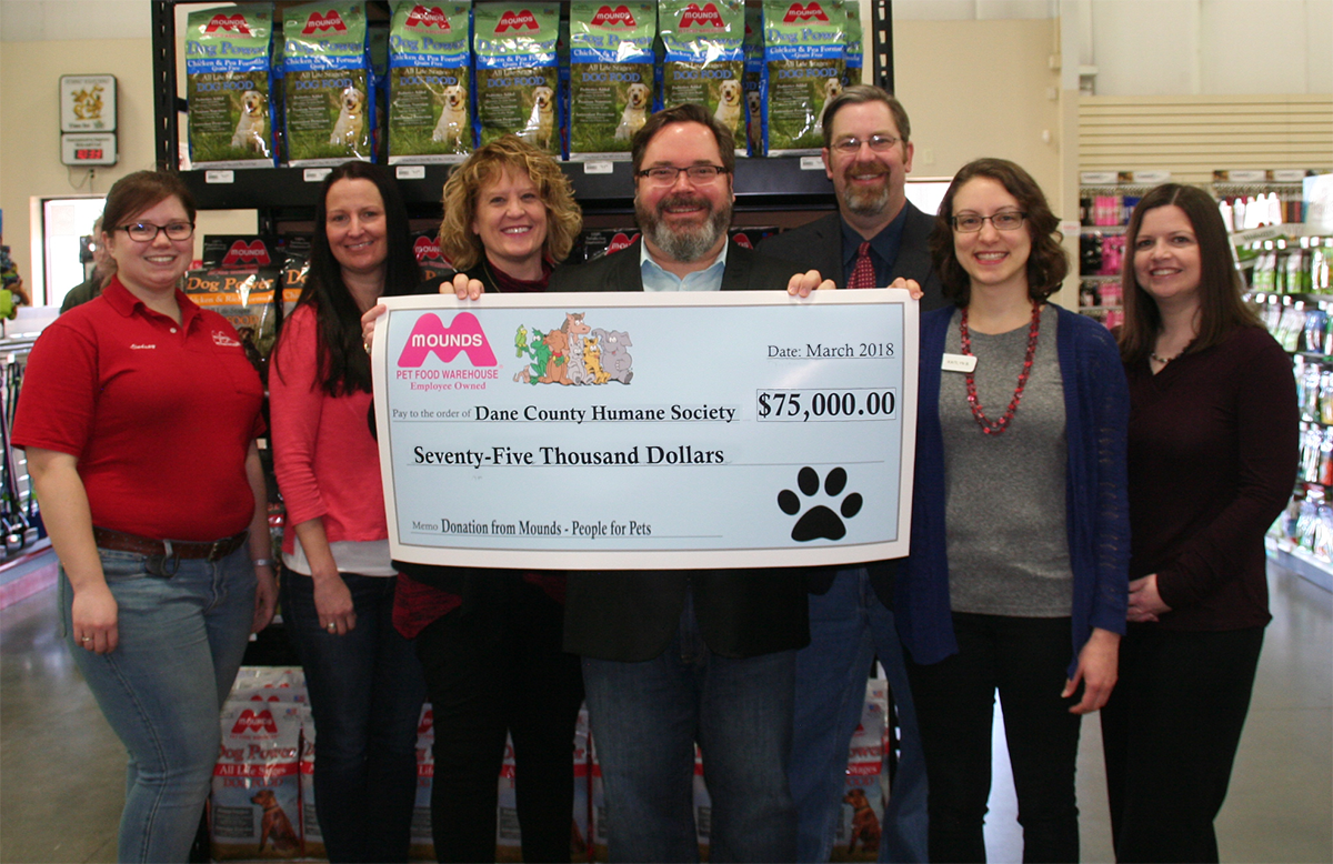 THANK YOU to @MoundsPet for all their support of animals in need during their #PeopleforPets campaign this February that raised $75,000 for DCHS! #fundraiser #humanesociety #adoption #communitysupport