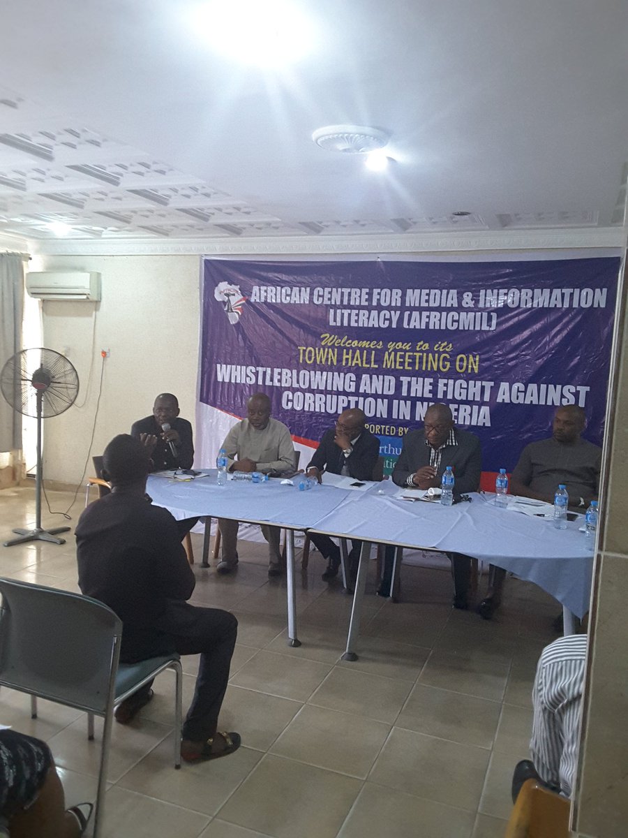 CORANigeria's tweet photo. #TownhallMeeting #Owerri We should report corrupt policemen too, there's a mechanism in place to deal with that- ICPC #CommentSession @conumah @Africmil @cleenfoundation @macfound @FinMinNigeria @HMKemiAdeosun @Abdulfagge @NOA_Nigeria @officialEFCC @ptcij https://t.co/ioF225ZO7K