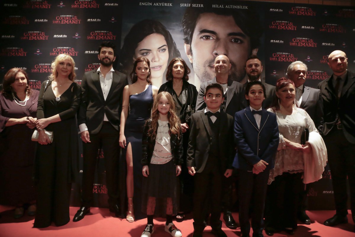 cocuklarfilm's tweet photo. #ÇocuklarSanaEmanet galasından..
@AvsarFilm #ÇağanIrmak #EnginAkyürek #HilalAltınbilek #ŞerifSezer #OsmanAlkaş  #OgünKaptanoğlu https://t.co/9xwLC386Po
