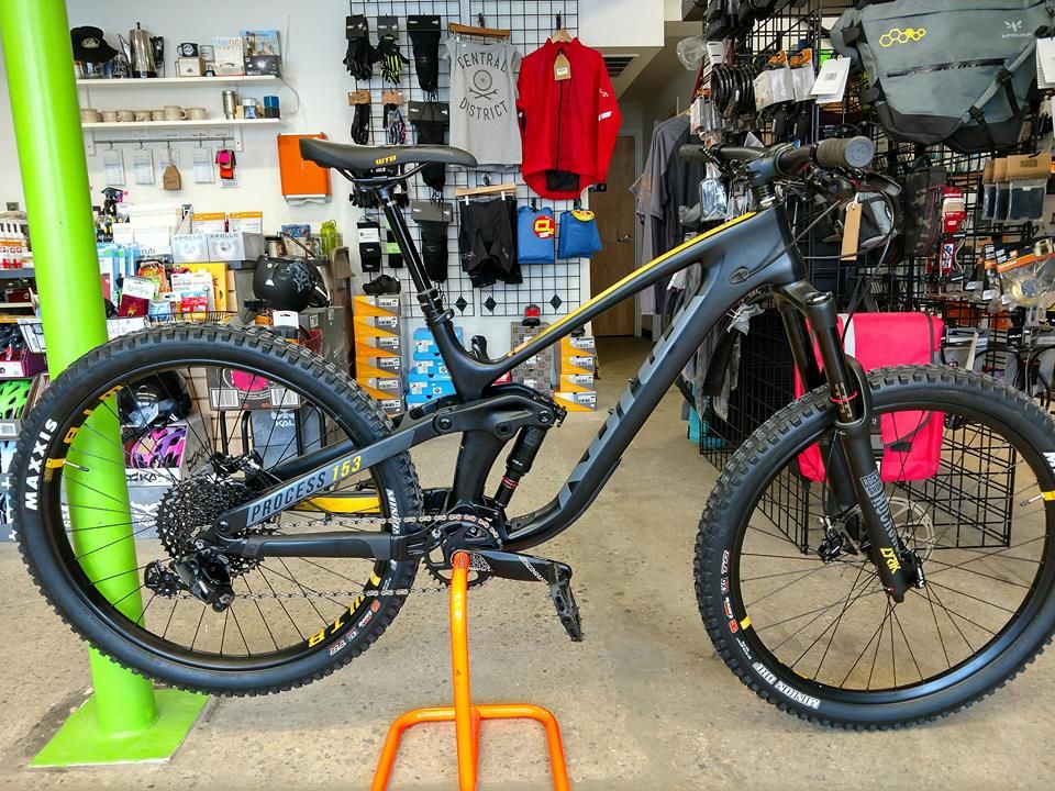 SpinfulBike's tweet photo. More miles, more smiles. Make 2018 a year to remember with a @konaworld #KonaProcess153 this spring! Now in stock at #centraldistrictGR :: #GRMI #bikelife #MTB #MountainBike https://t.co/g89zOjRmpn