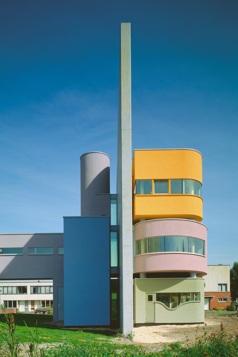 groningermuseum's tweet image. Wall House #2 (@Wall_House) in Groningen is vanaf het Paasweekend (ook op Paasmaandag) weer geopend. Je bent elke zaterdag en zondag van 12-17 uur van harte welkom. Het seizoen opent met werk van Mirjam Offringa en Mariëlle Gebben. Vind het programma hier: groningermuseum.nl/wallhouse