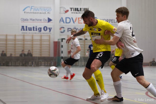 someniila's tweet photo. @RiversonPaul @kadyfutsal @FutsalMadMax Epänormaali pelitilanne Leijonan matseista 😘 https://t.co/l1a9RzcOqp