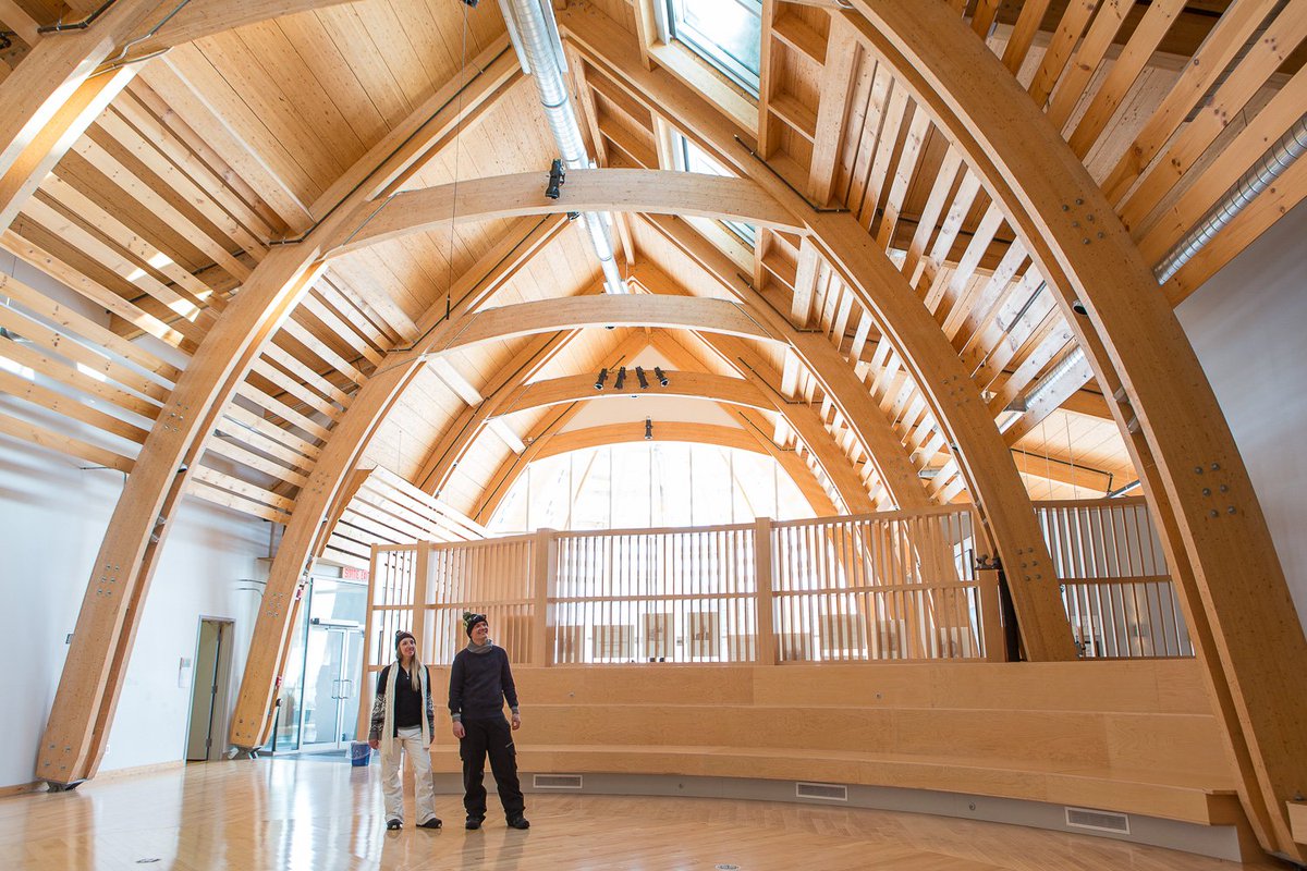 À #Oujébougoumou, visitez l'Institut culturel cri Aanischaaukamikw qui croit que la connaissance de la #culturecrie doit être célébrée, pratiquée et partagée en accord avec la vision des aînés. <a href="/MatDupuisPhoto/">Mathieu Dupuis</a> Pour en savoir plus : bit.ly/Aanischaaukami…