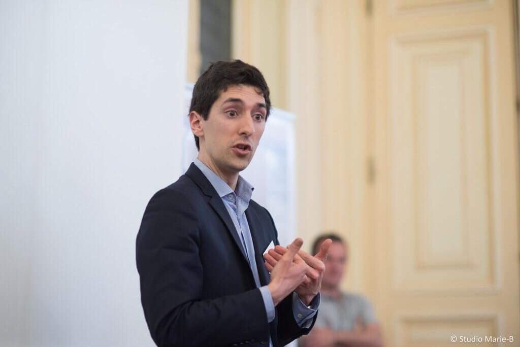 b_etche's tweet photo. Comment resserrer les liens entre diplômés des grandes écoles et entrepreneurs pour dynamiser l’économie du Pays Basque 📈? J’ai présenté les actions menées par Du Pays Basque aux Grandes Écoles @dpbge @dtge_asso lors de la journée économie de #ParisEnModeBasque ! #territoires https://t.co/JiM30NBs3p