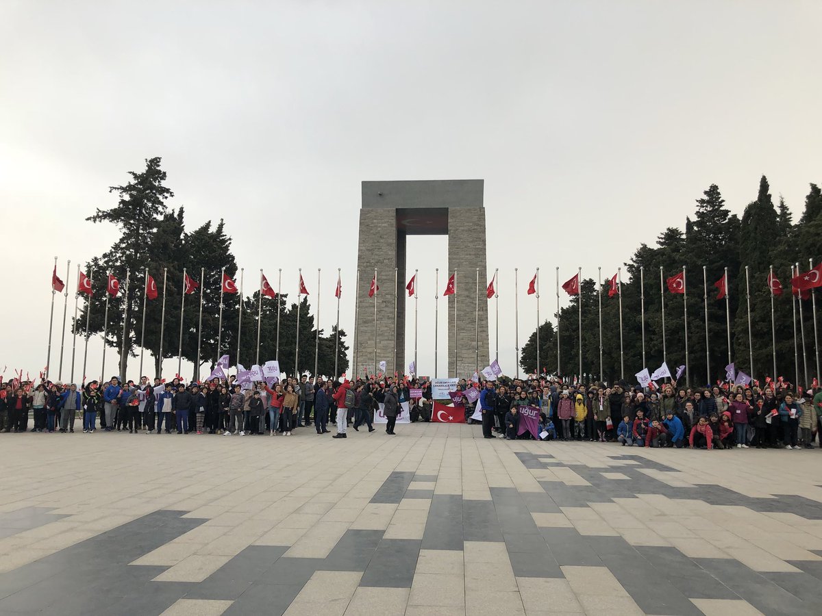 UOMuratpasa's tweet photo. 18 Mart Çanakkale Zaferi ve Şehitleri Anma Günü sebebiyle Uğur Okulları olarak Çanakkale’deyiz. Bu duygu yüklü geziyi düzenleyen Genel Müdürlüğümüze çok teşekkür ederiz. #MektubaMektup https://t.co/rMay7VbyPB
