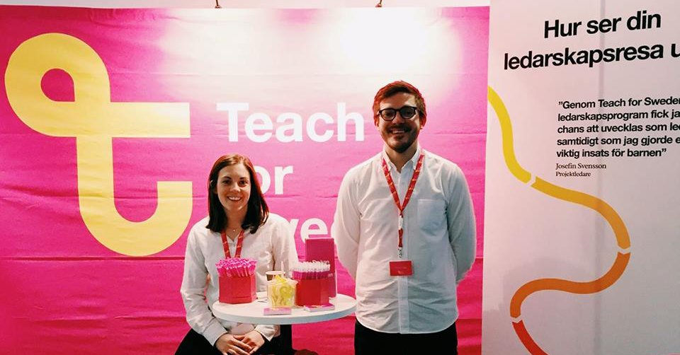 Jobbiskola's tweet photo. Skoljobbsmässans officiella partner, Teach for Sweden rekryterar nyutexaminerade eller yrkesverksamma ämnesbehöriga akademiker med förmåga att motivera, samarbeta och vara bra ledare i klassrummet. Möt representanterna på Skoljobbsmässan 2018! https://t.co/3Ha00Q6Fxo https://t.co/h1SkgsCUhZ