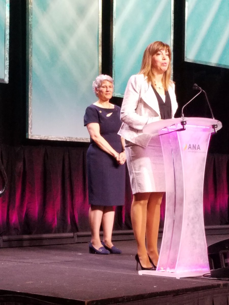 DebbieHatmaker's tweet photo. Announcing ANA Innovation Awards powered by BD #ANAQICon https://t.co/J5XphovAwf