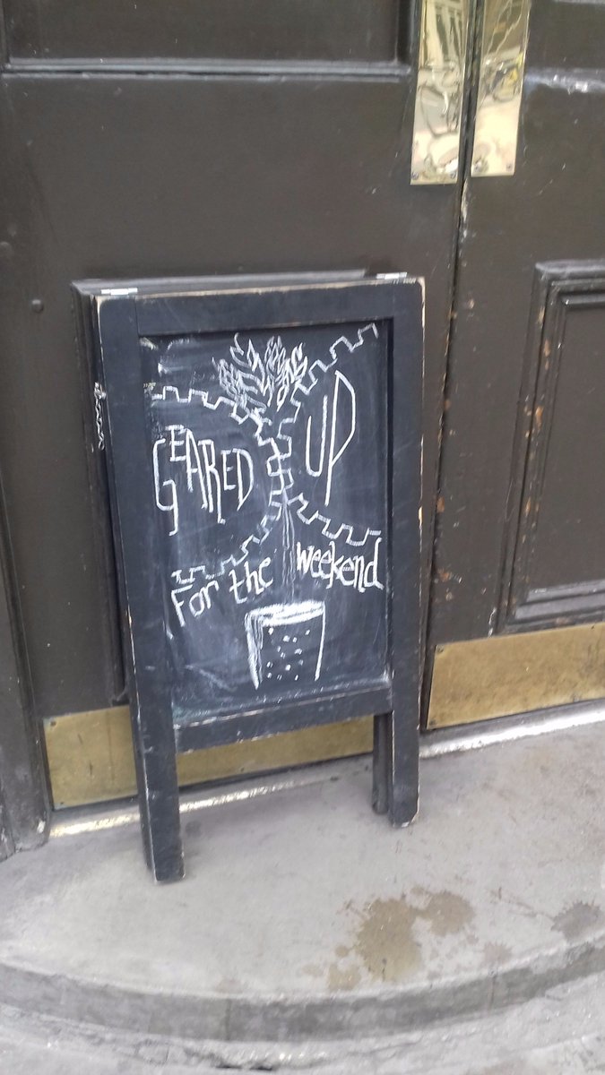 barleymowec2a's tweet photo. Bring on the #weekendvibes #shoreditch! https://t.co/wBlnphOAcz