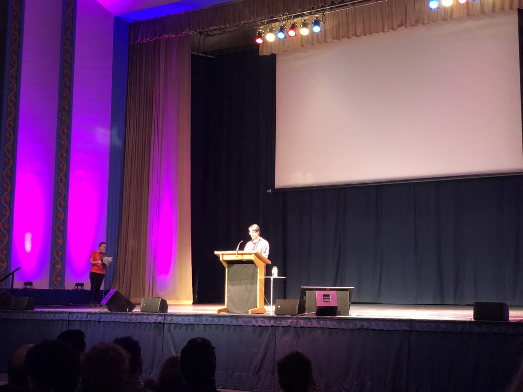 mehlah's tweet image. Look ma’, I’m doing it without slides! @potatoihave nailed it at #BathRuby 👏