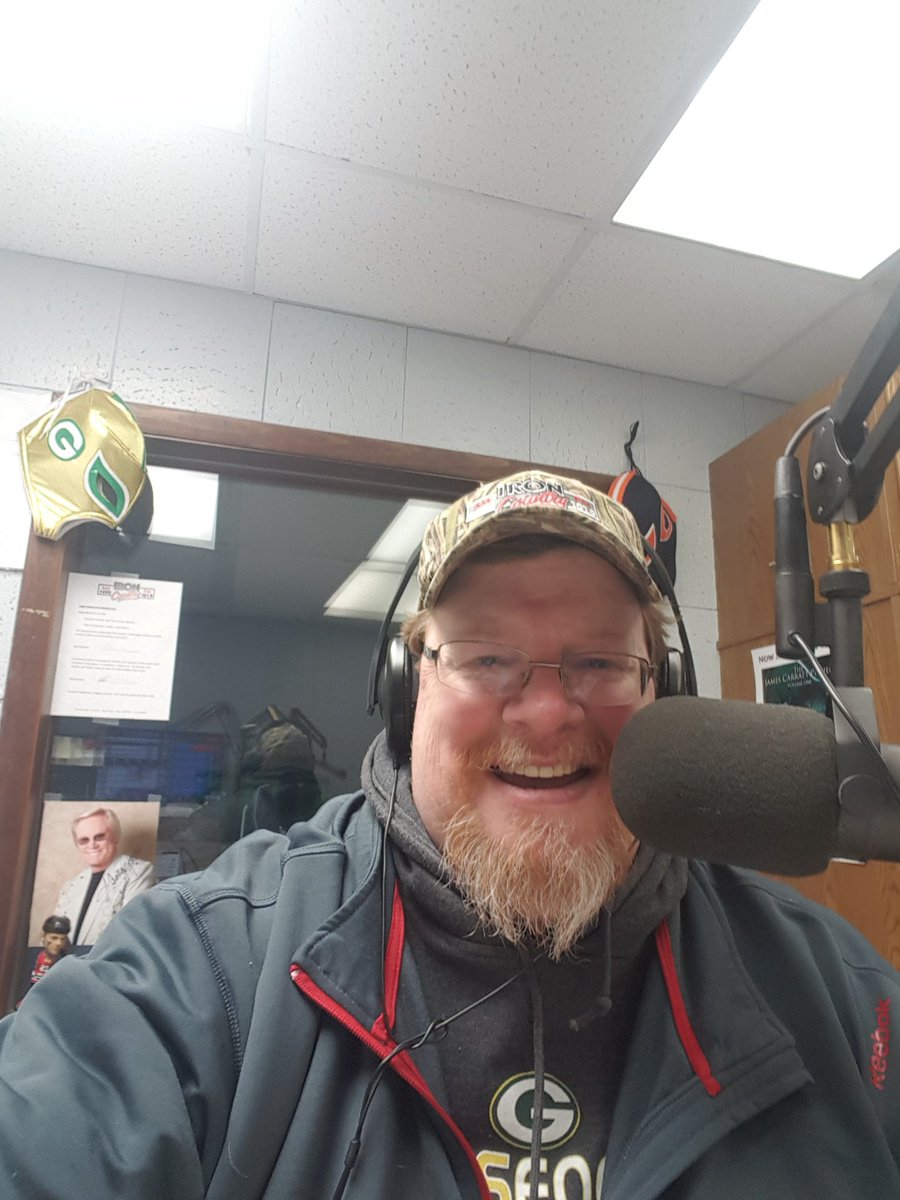 Bigred10192's tweet photo. So glad I am able to have a job that I love to do. #bigredinthemorning #ironcountry https://t.co/IAu02MSX1T