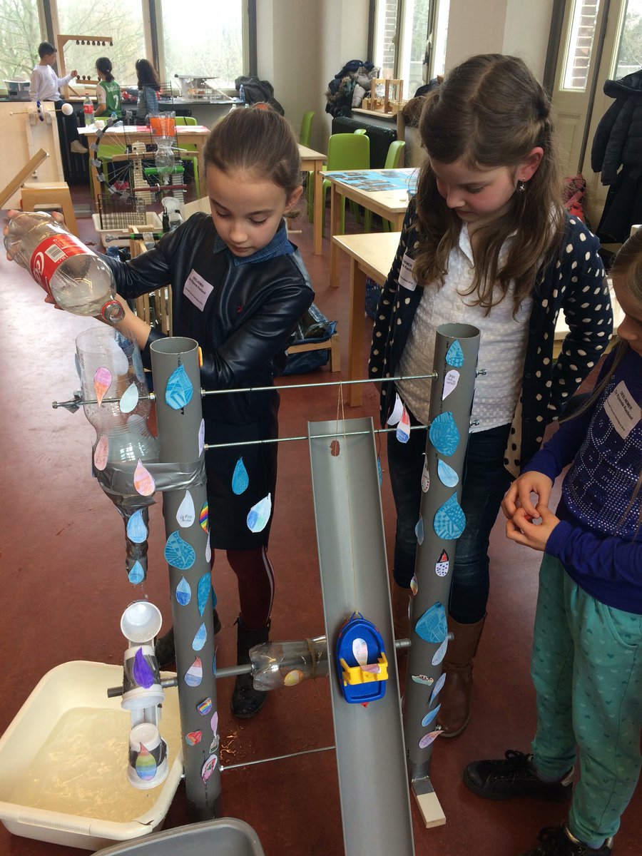 madneze's tweet photo. De rijzende roeiboot in volle gang! @TechToernooi @WOWSTP @stgDOENK @tudelft https://t.co/72QGDWv3TV