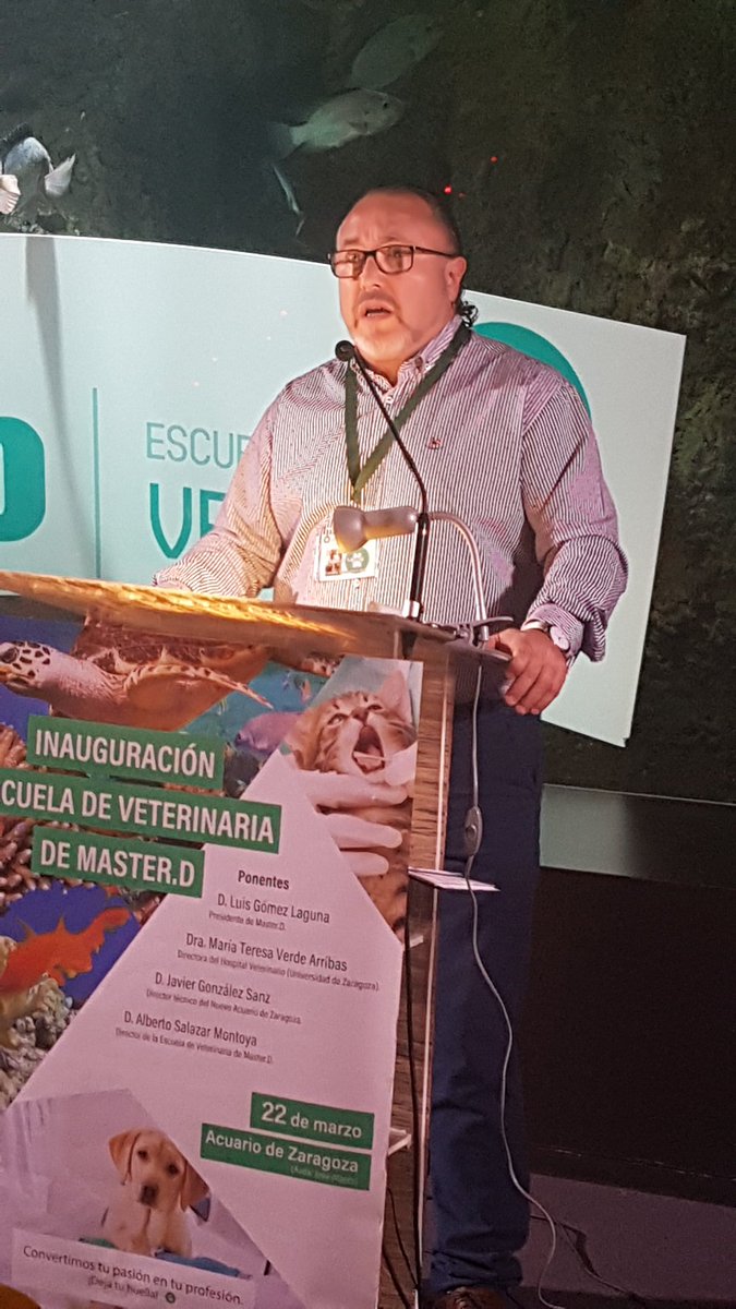Puentepaplos's tweet photo. Alberto Salazar dice;

Anuncio como visión de futuro; 
"Este tipo de #formacion está abocada a su homologación"

Desde YA.., buscaremos las alianzas necesarias para para conseguir la homologación.

#Escuelaveterinaria
#Formacionendirecto 
#Escuelaveterinaria https://t.co/7vImGMCefZ