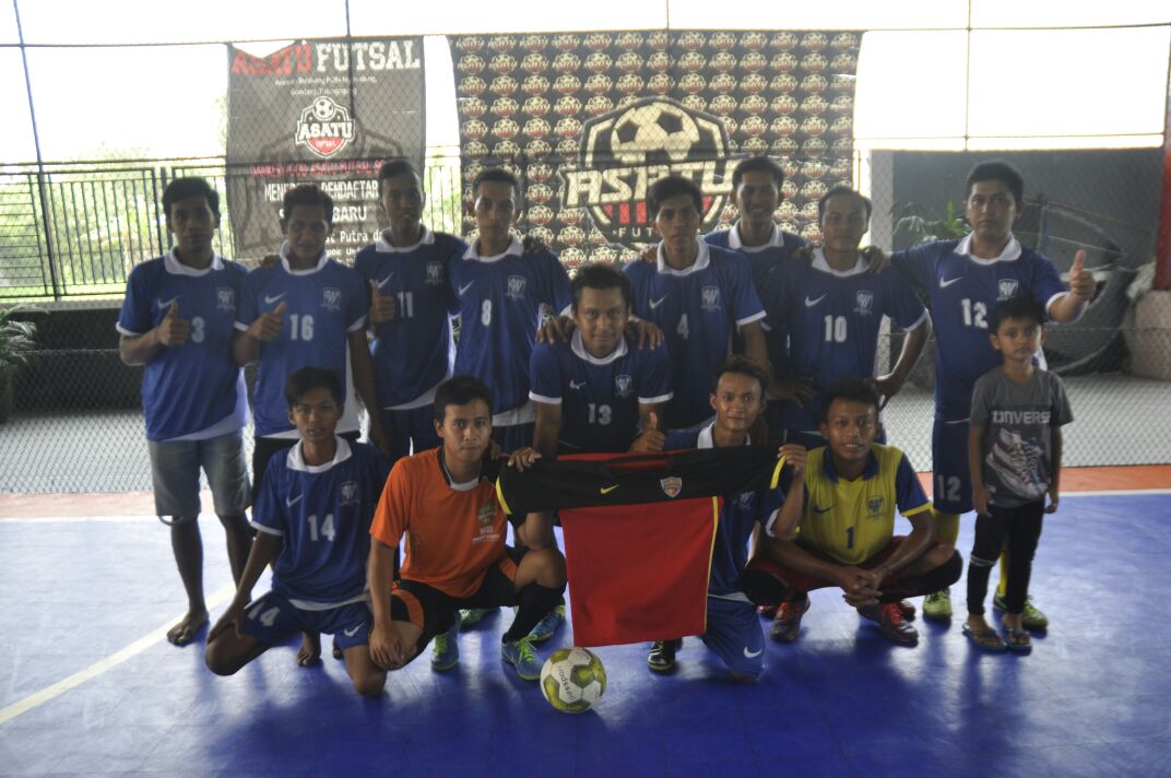 el_su6lu9's tweet photo. Dream Team https://t.co/VY06T3yD5f