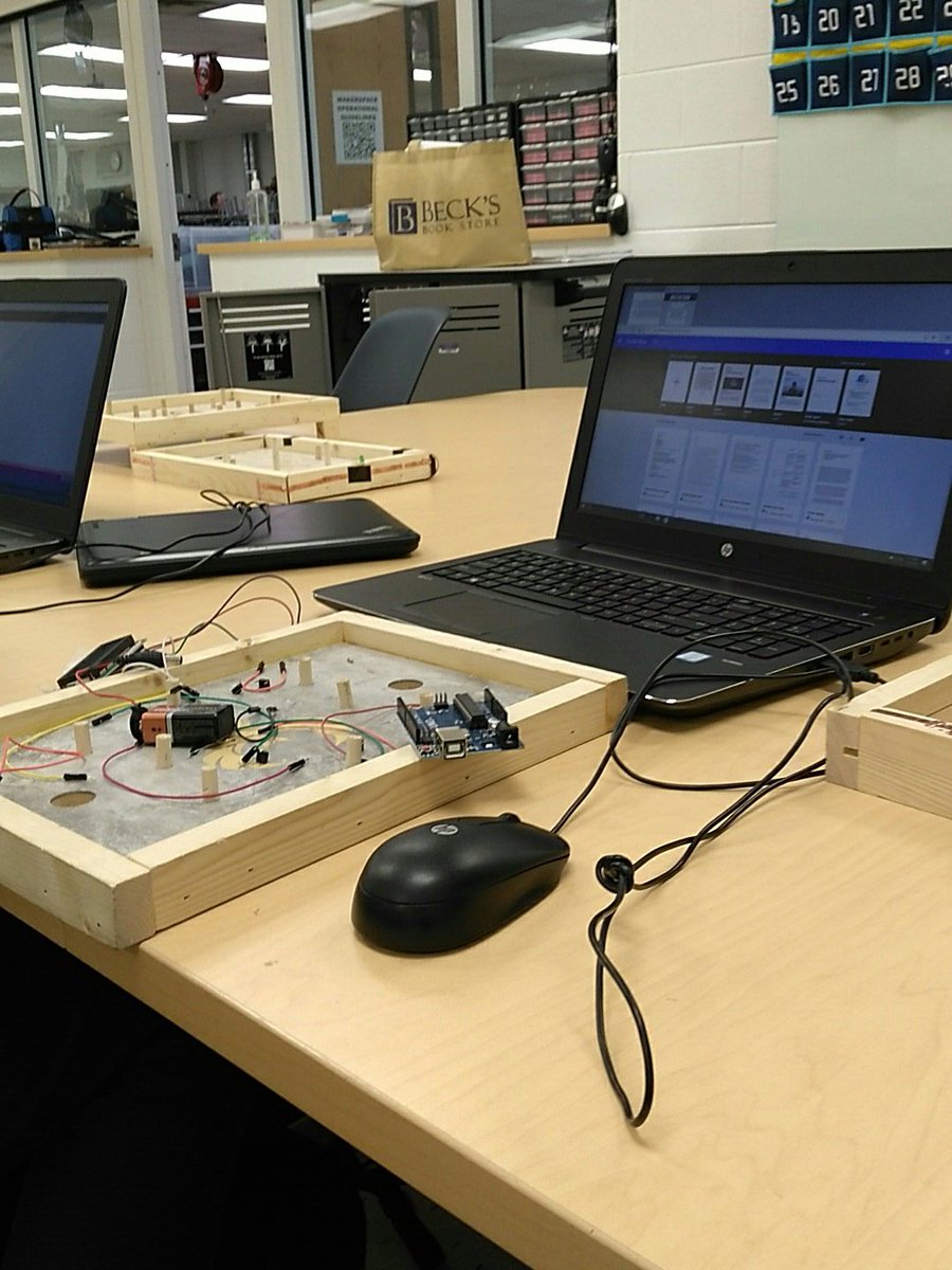 PLTWAaryan's tweet photo. Maker Thursday #selc #pltw https://t.co/u2ksoDv4DT