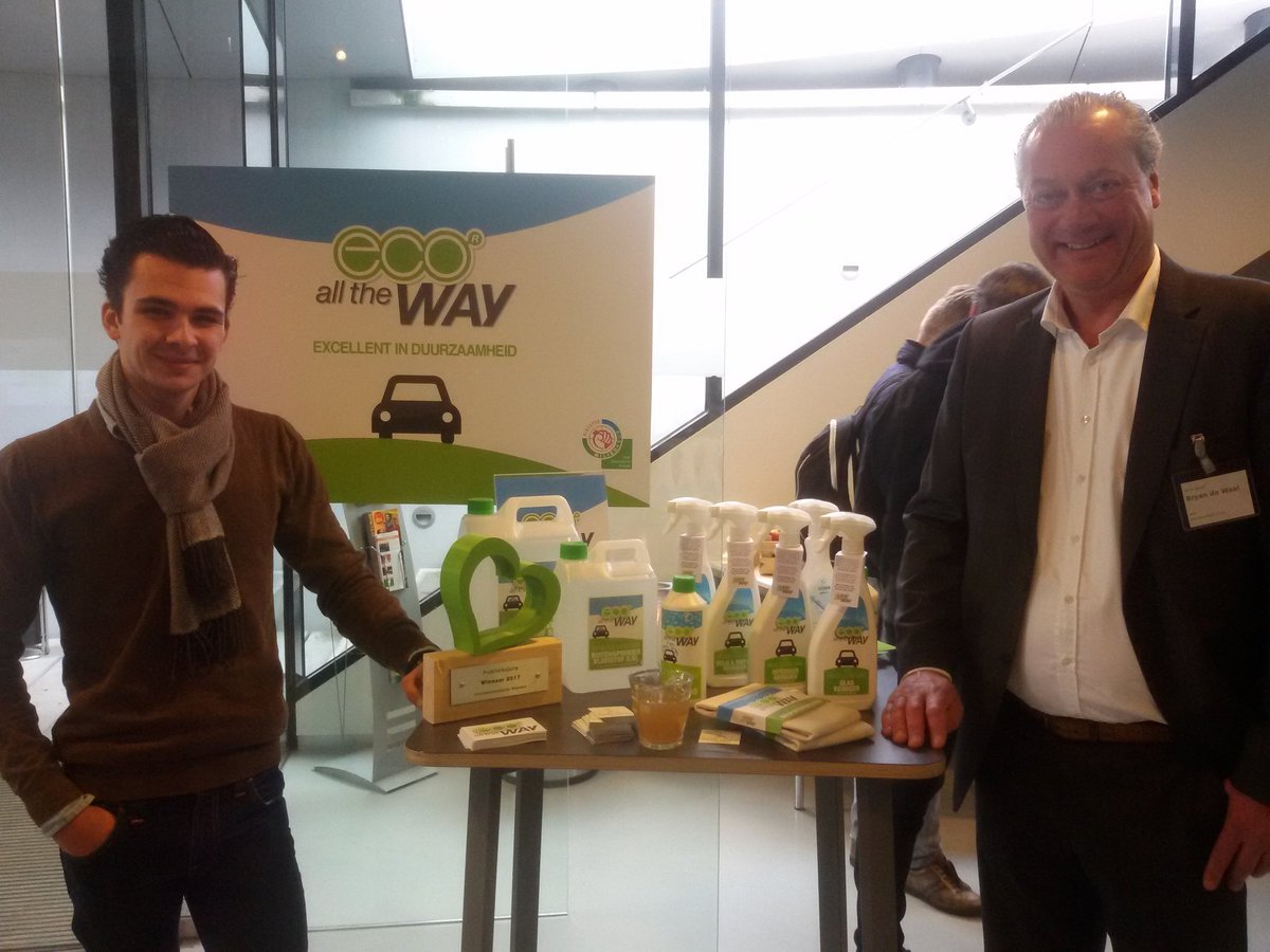 Bij <a href="/NLCO2Neutraal/">positieveimpact</a> #eco all the way ontmoet! #partner @TreesForAll