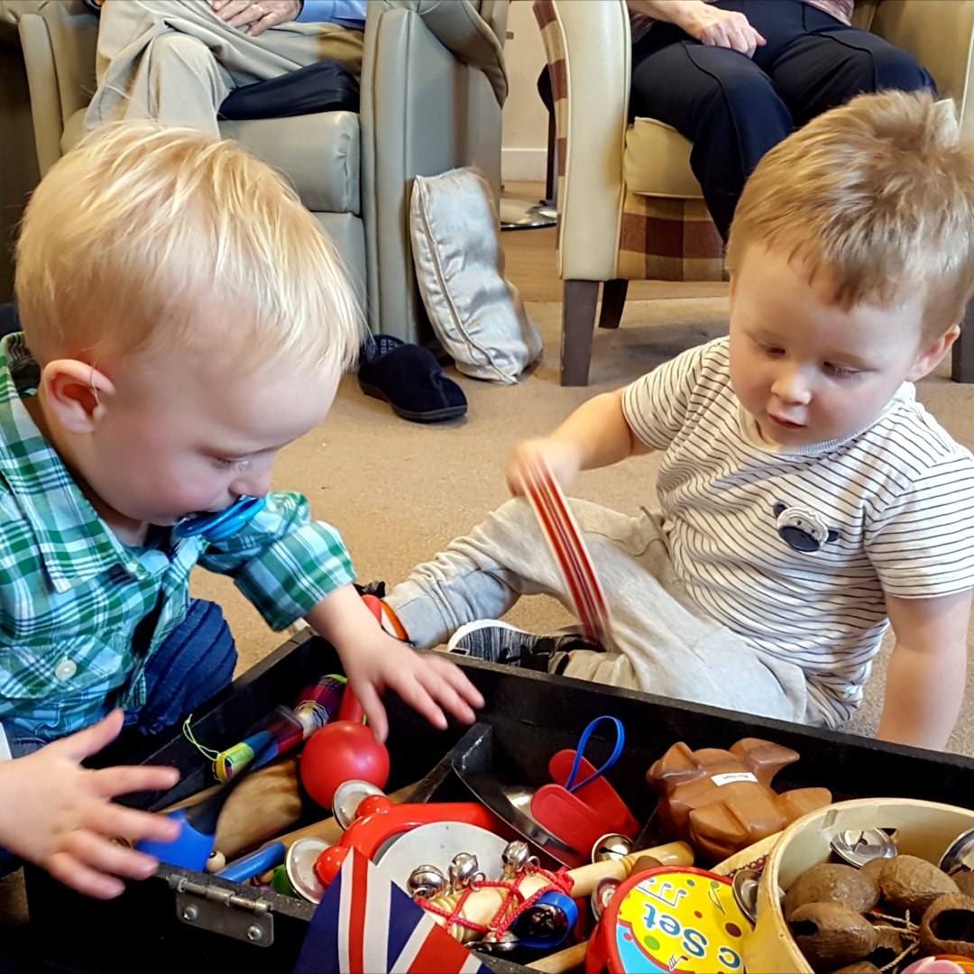 OmniArtsGB's tweet photo. "Which one shall we pick?" We love seeing you at Generations, & the residents of Mary Rose Manor do too! If you'd like to come along tomorrow, pop us a message to be added to the register or text Becki: 07584662225. #generationsgroup #portsmouth #toddlergroup #intergenerational https://t.co/PhFeKapauk